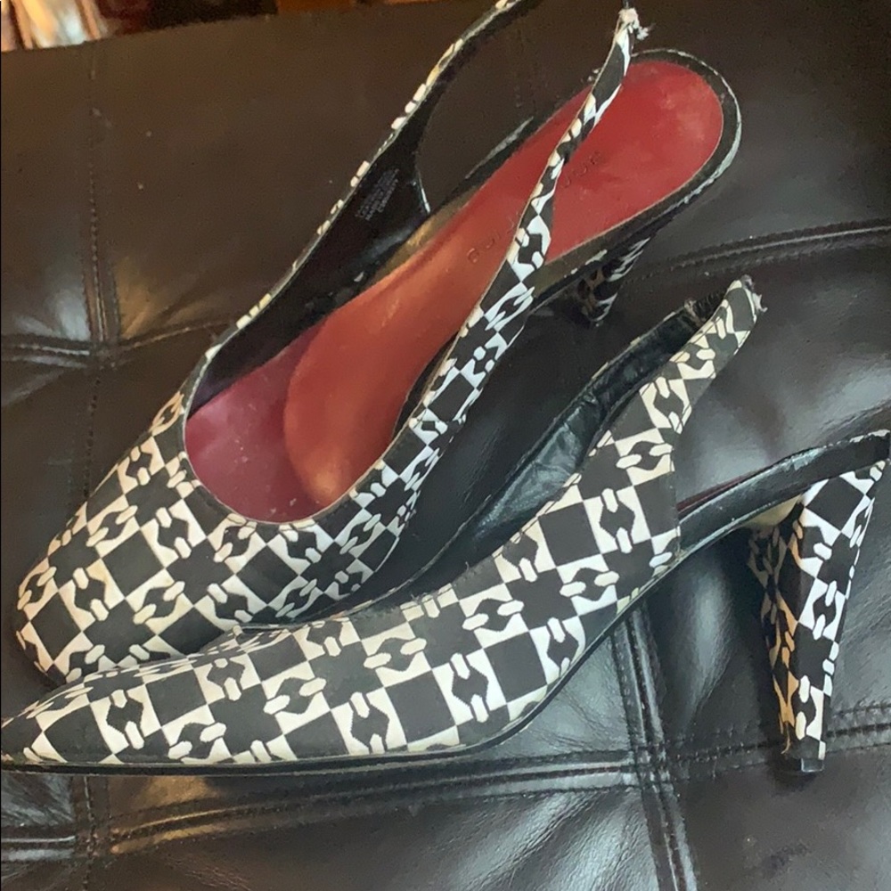 Size 8 Patterned Ann Marino Heels